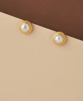 Classy White Pearl Stud Earring